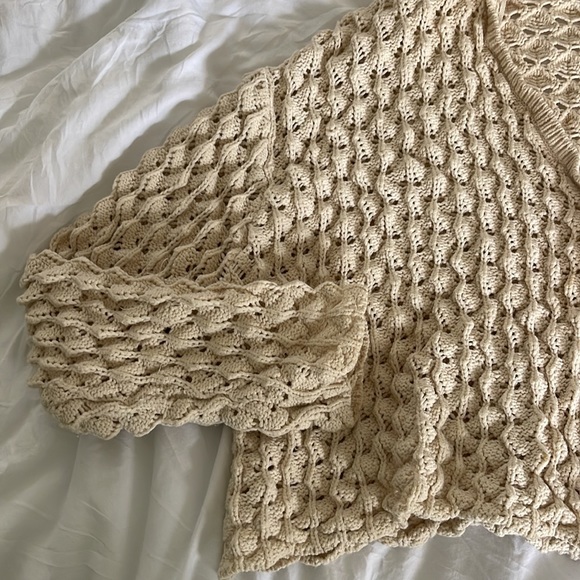 Zara Knit Cropped Cardigan Cream/Beige - Picture 2 of 9